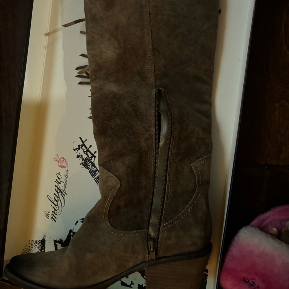 Ring Taupe Heeled Boots